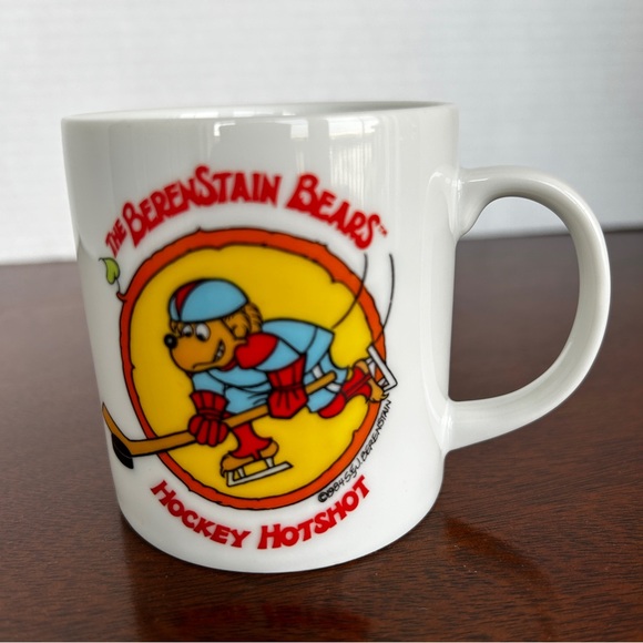 Vintage Berenstain Bears Mug "Hockey Hotshot" 1984 - Picture 4 of 10